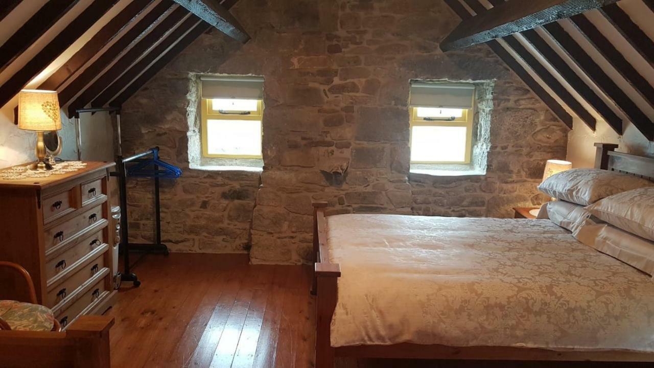 Stunning Views At Ballagh Cottage Newcastle 纽卡斯尔 外观 照片